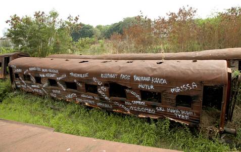  filippo-minelli trashtrain srilanka asia