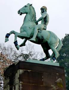  strickbombe horse saarbruecken germany