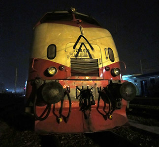 italy train night elfo