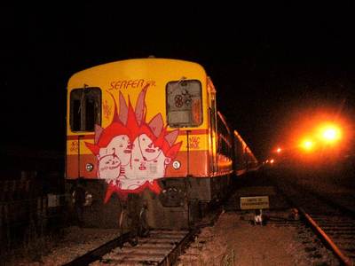  mosone arf train night yellow italy