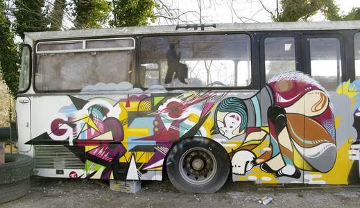  grems goddog bus france