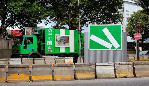 truck paris billboard green ox-