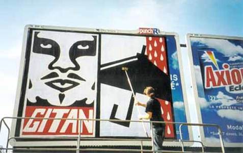  gitan parapluie process billboard paris