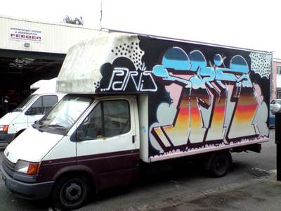  -paris- truck ukingdom