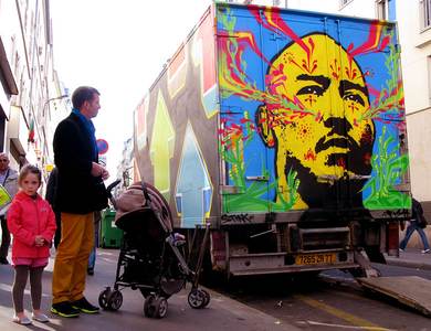  stinkfish above truck paris