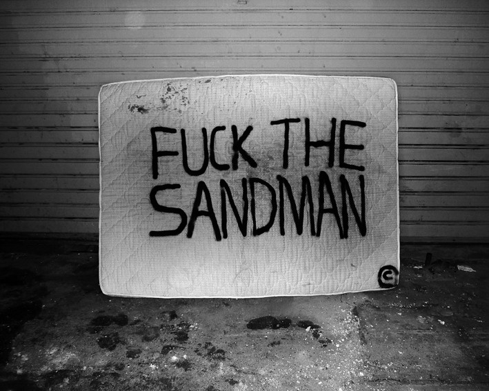  sean-hart text-message fuck-the-sandman paris