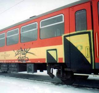  uno hungary train