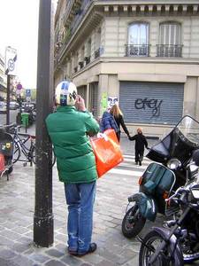  spaceinvader shooting shepard-fairey paris