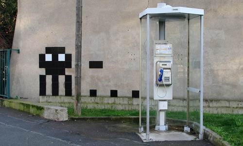  spaceinvader phone paris