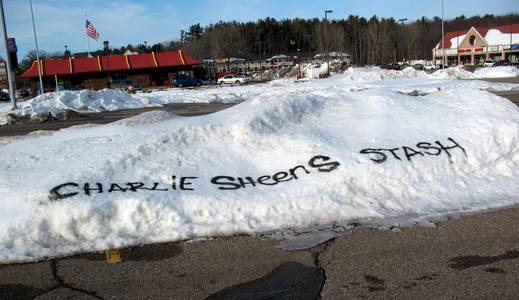  stickboy moviestar snow text-message usa north-america