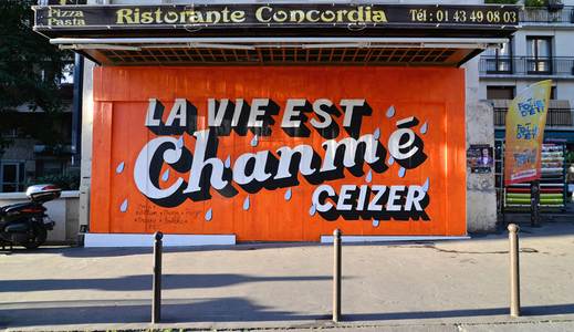 paris orange text-message ceizer