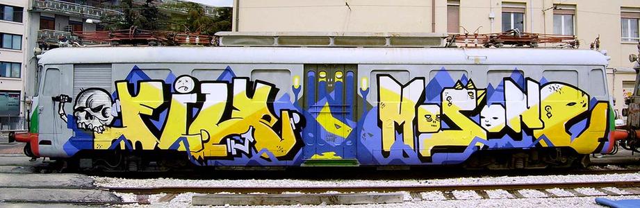  file mosone yellow train italy