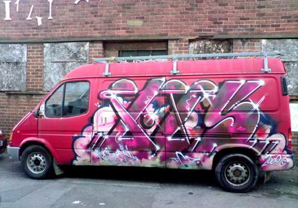  -paris- truck pink ukingdom