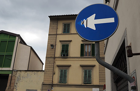 italy firenze roadsign clet-abraham