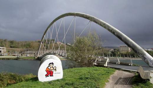  cook pixel bridge pontevedra spain