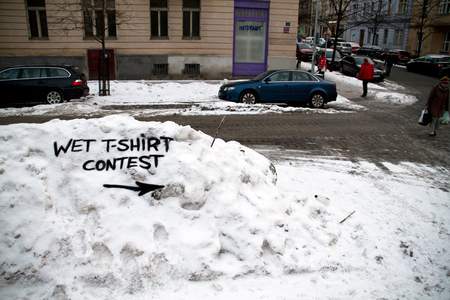  chase text-message snow czech-republic