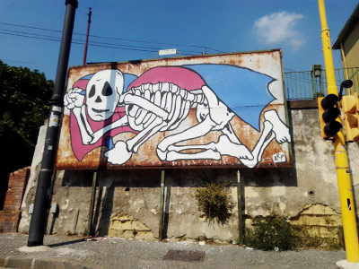 billboard italy skull arp