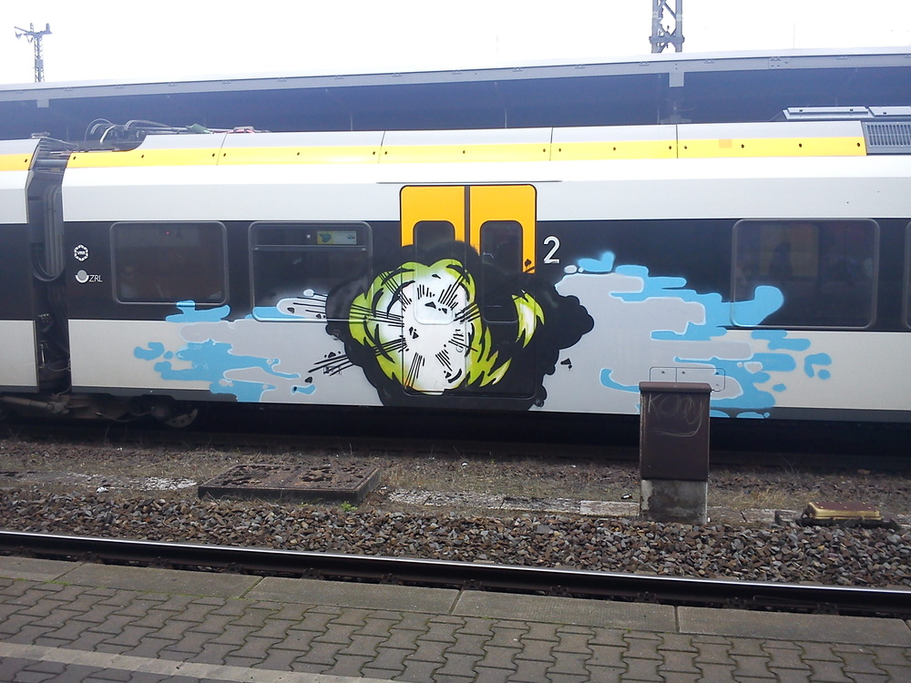  train dusseldorf germany summer12