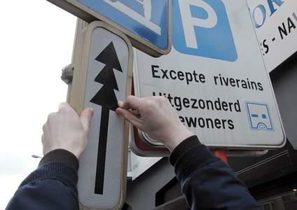  gentle-designer gmcrew belgium roadsign process