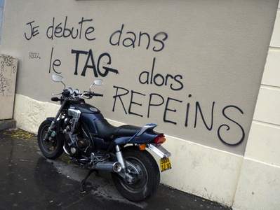  unknown text-message paris