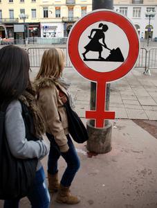  ladamenrouge roadsign stetienne france